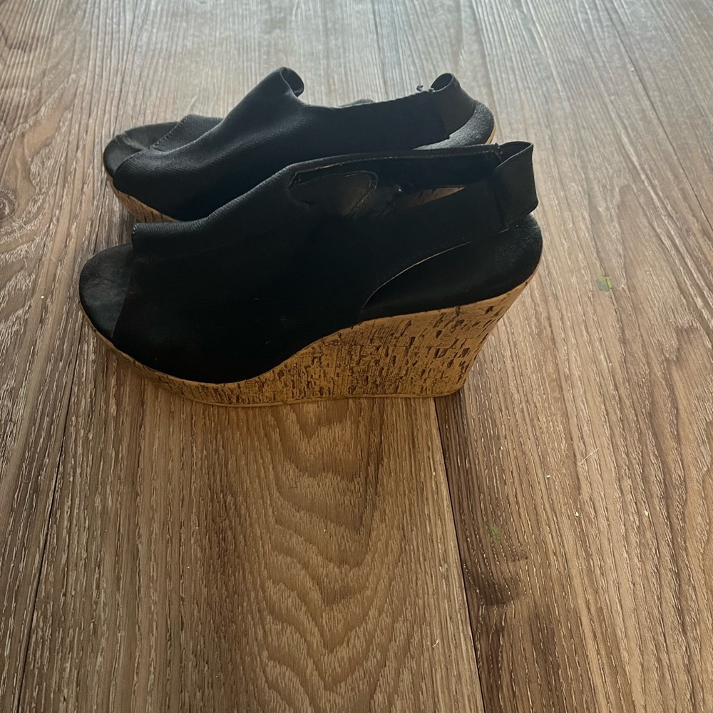 Aersoles World Travel Wedge Sandal